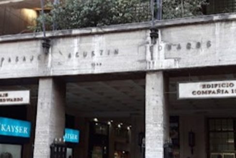 Vende Oficina de calle Compañia comuna de Santiago