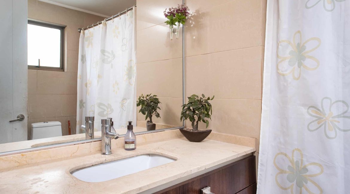 Venta departamento Ñuñoa Duble Almeyda Baño1