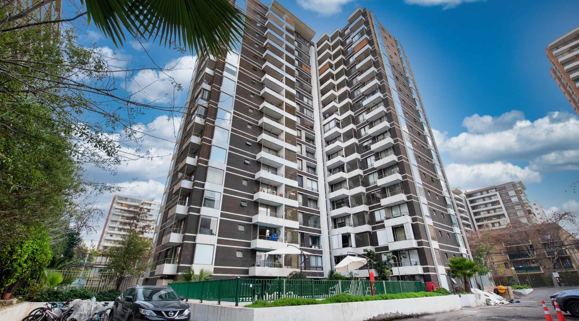Venta departamento Ñuñoa Duble Almeyda Fachada