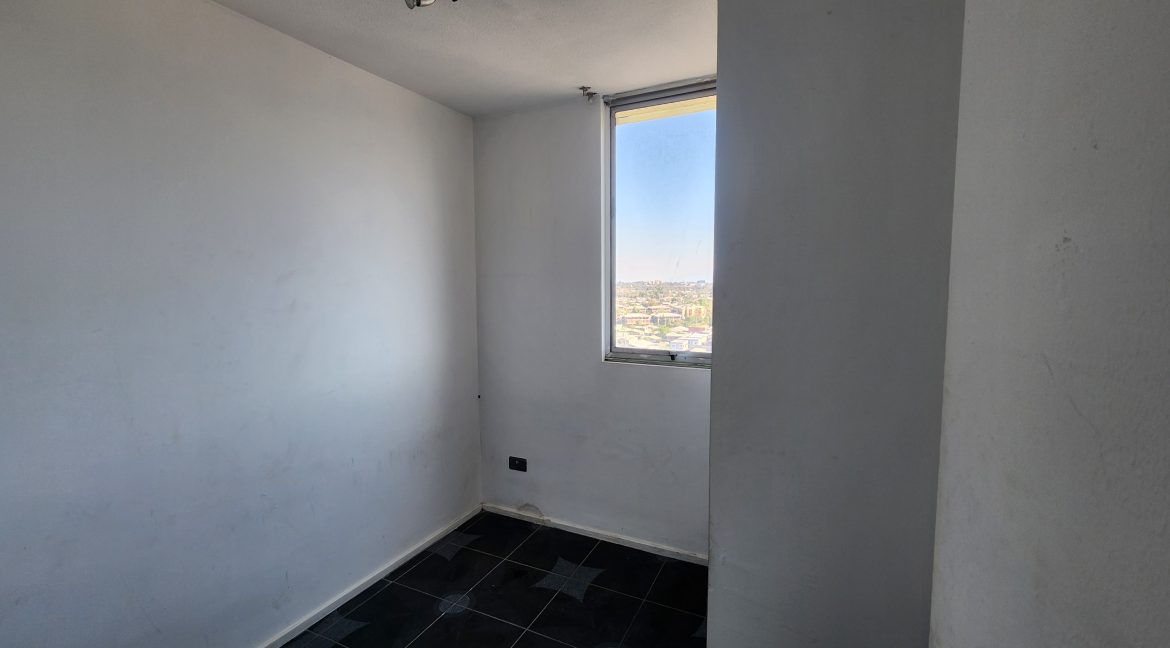 Arriendo Departamento con Estacionamiento en Paradero 39 de Gran Avenida