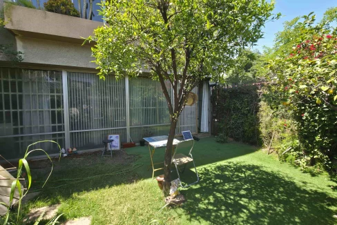 Departamento en venta en primer piso con patio en Ñuñoa