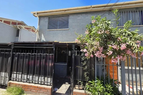 Arriendo Casa de dos pisos, sector San Luis con Marcoleta