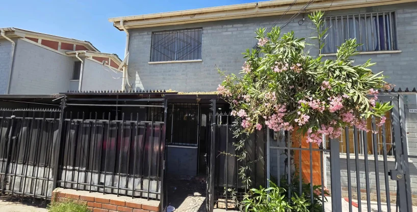 Arriendo Casa de dos pisos, sector San Luis con Marcoleta