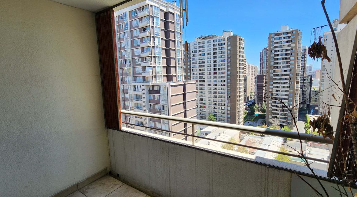 Arriendo departamento amoblado Lira 441 20230125_143101