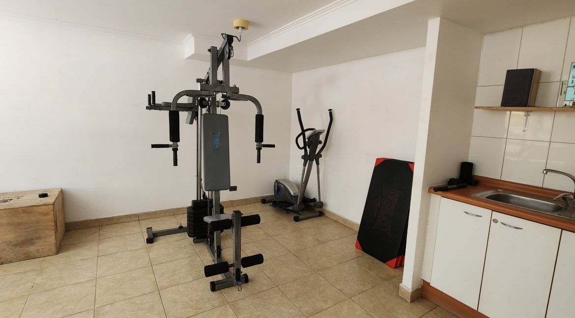 Arriendo departamento amoblado Lira 441 20230125_144714