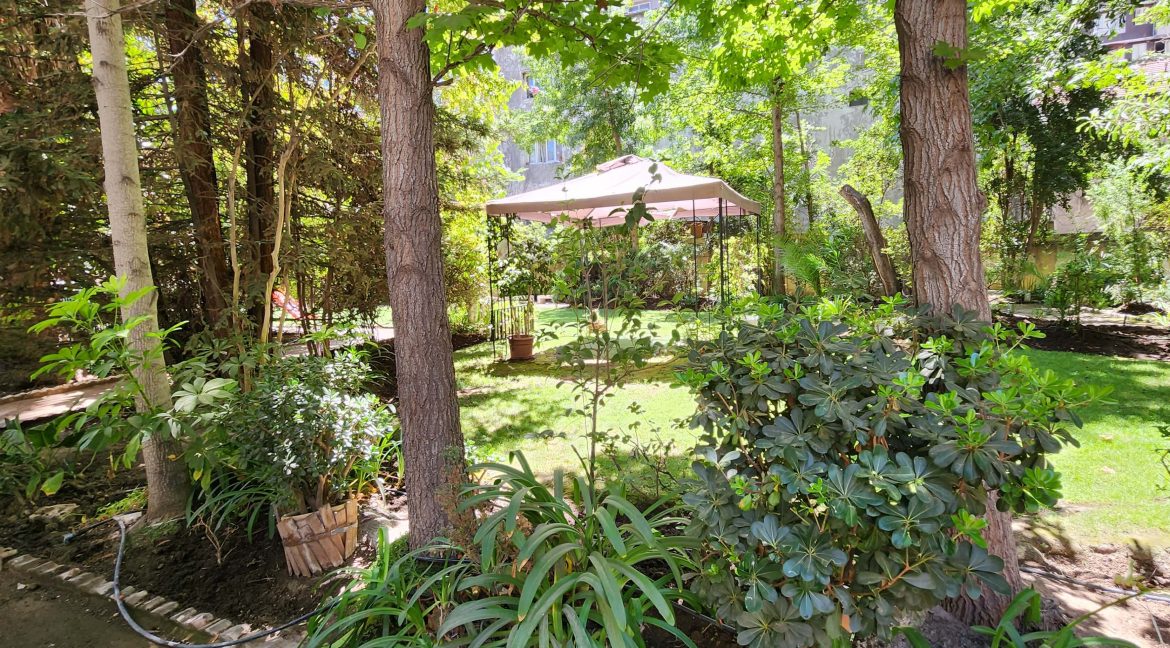 Arriendo departamento amoblado Lira 441 20230125_144755