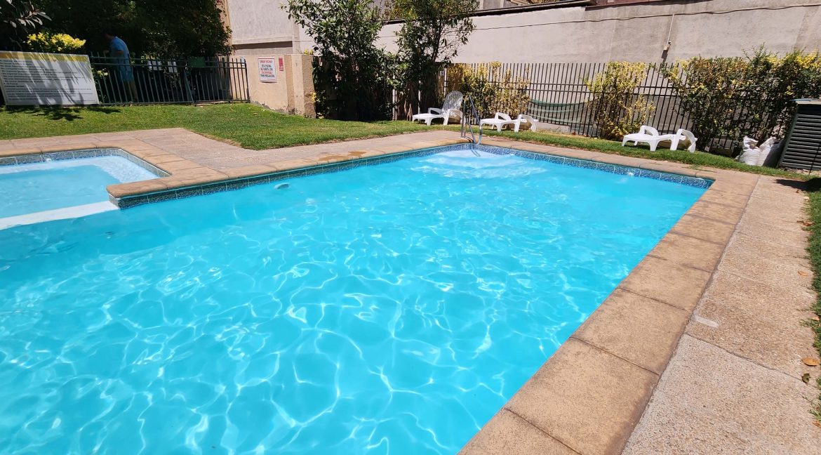 Arriendo departamento amoblado Lira 441 20230125_144927