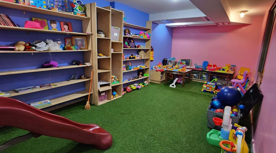 Arriendo departamento amoblado Lira 441 20230125_145143