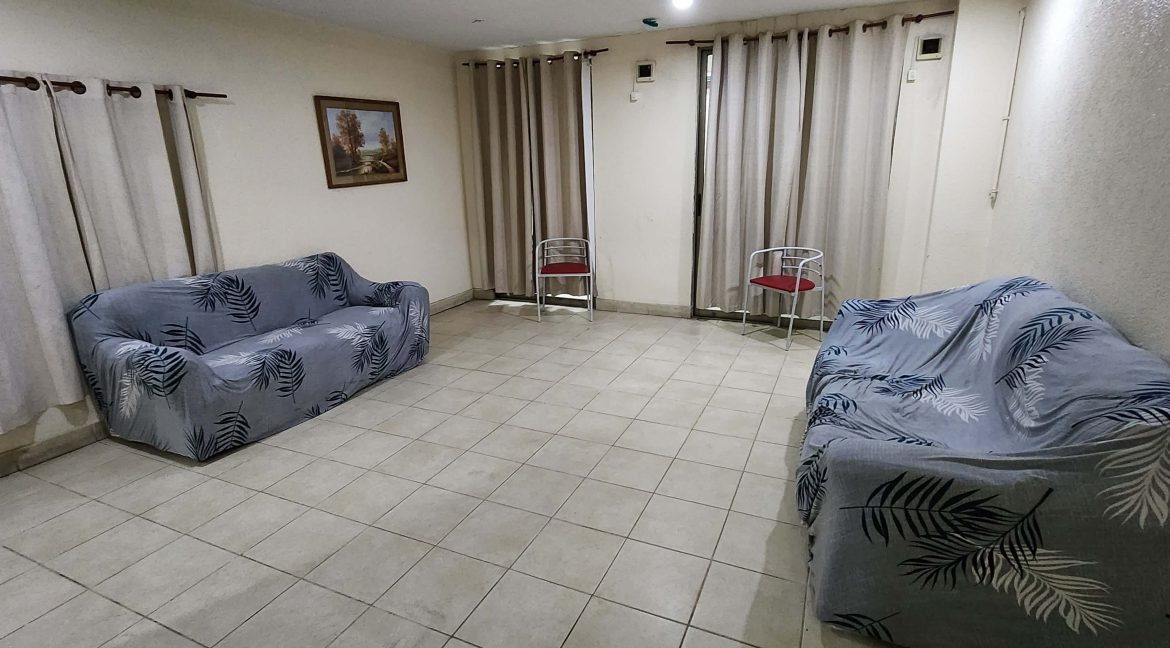 Arriendo departamento amoblado Lira 441 20230125_145224