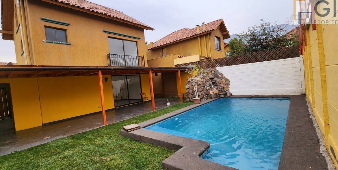 Arriendo Casa Condominio ArqViva peñalolen 00008