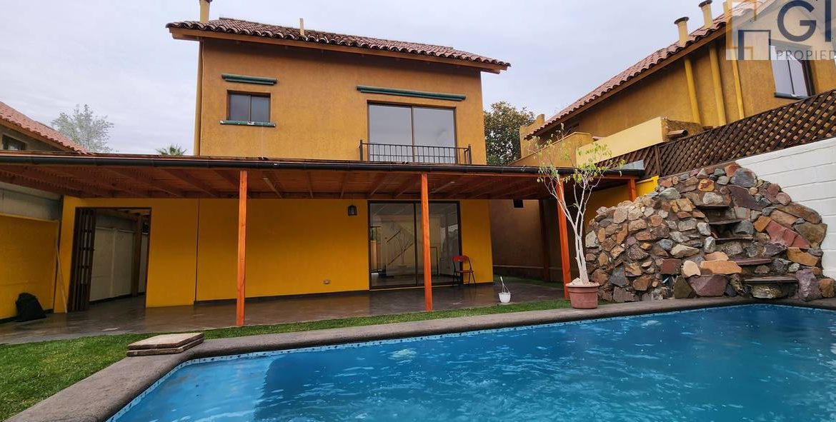 Arriendo Casa Condominio ArqViva peñalolen 00010